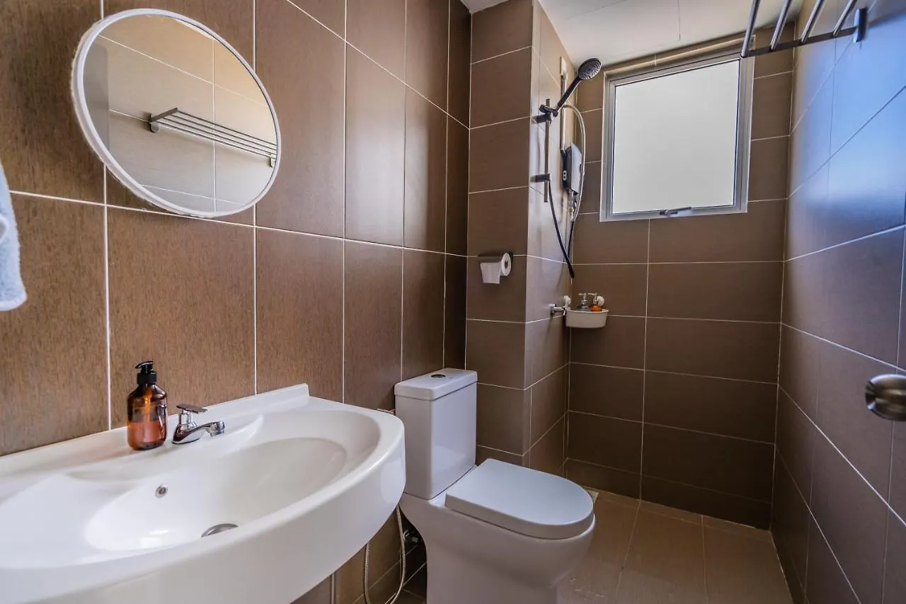 Cozy 3-Bedroom Condo With Pool 6 Pax - Semarak Kuala Lumpur