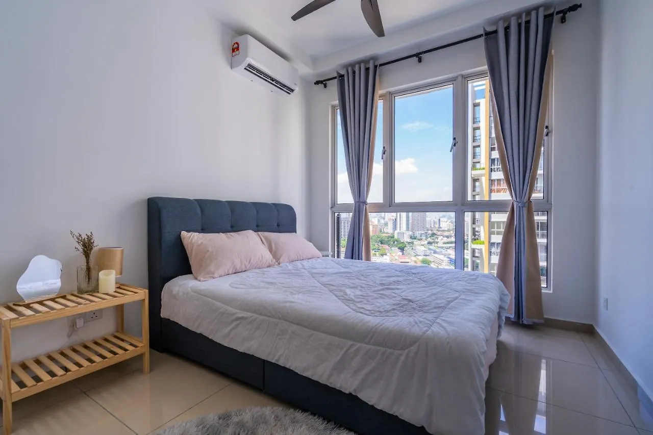 Cozy 3-Bedroom Condo With Pool 6 Pax - Semarak Kuala Lumpur Apartment